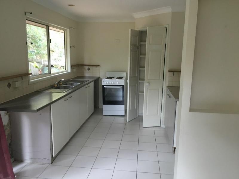 10 Scotts Road, Macleay Island QLD 4184