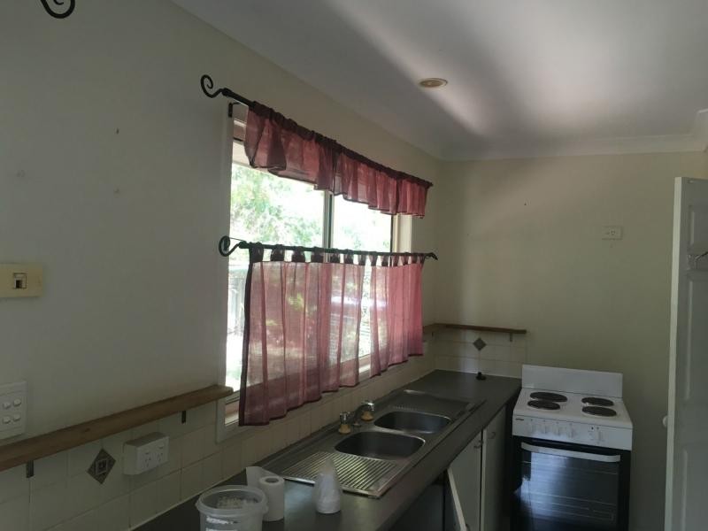 10 Scotts Road, Macleay Island QLD 4184