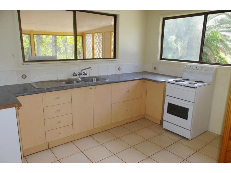 65 High Central Road, Macleay Island QLD 4184