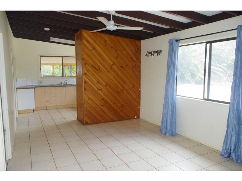 65 High Central Road, Macleay Island QLD 4184