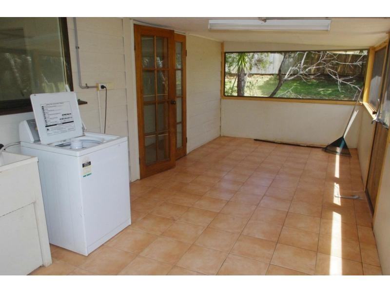 65 High Central Road, Macleay Island QLD 4184