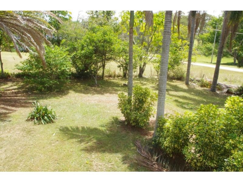 65 High Central Road, Macleay Island QLD 4184