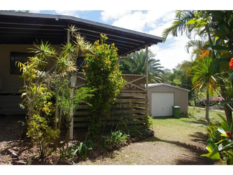 65 High Central Road, Macleay Island QLD 4184