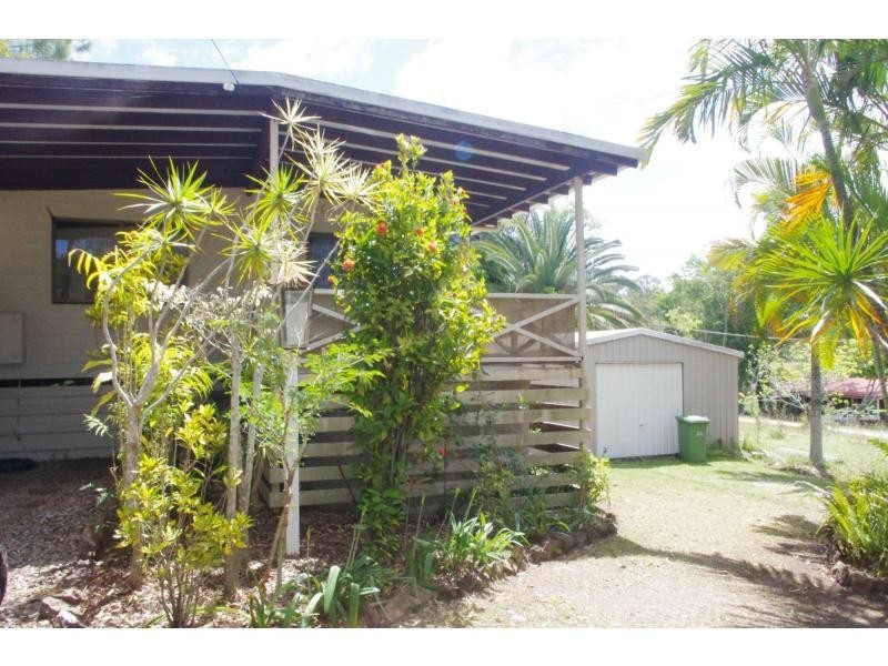 65 High Central Road, Macleay Island QLD 4184