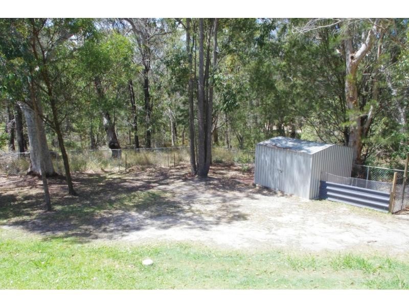 5 Oomool Street, Macleay Island QLD 4184