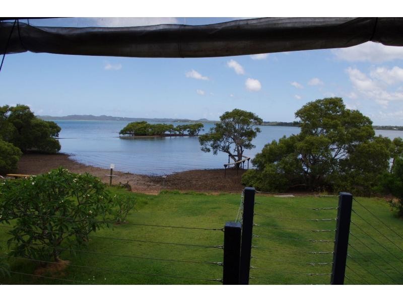 38 Coorong, Macleay Island QLD 4184