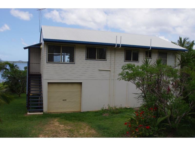 38 Coorong, Macleay Island QLD 4184