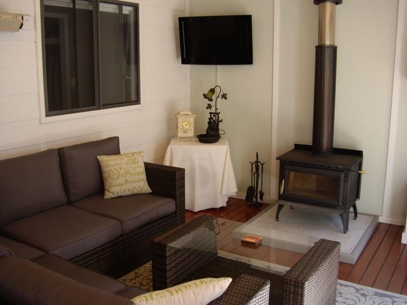 15 Sentosa Terrace, Macleay Island QLD 4184