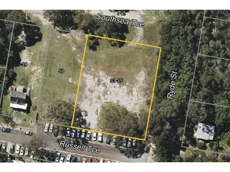 33-35 Russell Terrace, Macleay Island QLD 4184