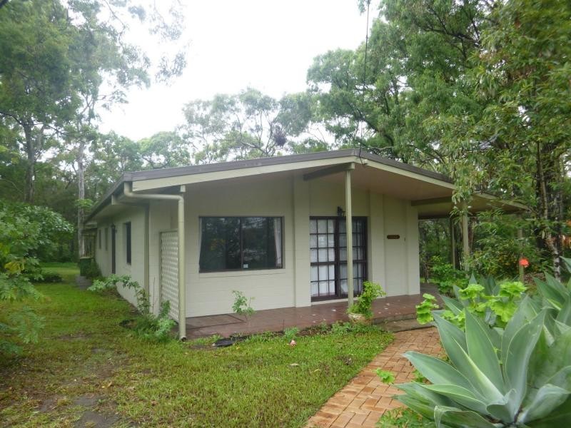 28 High Central Road, Macleay Island QLD 4184