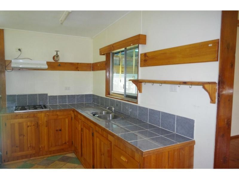 27 Jan Street, Macleay Island QLD 4184