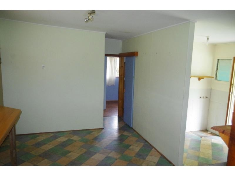 27 Jan Street, Macleay Island QLD 4184