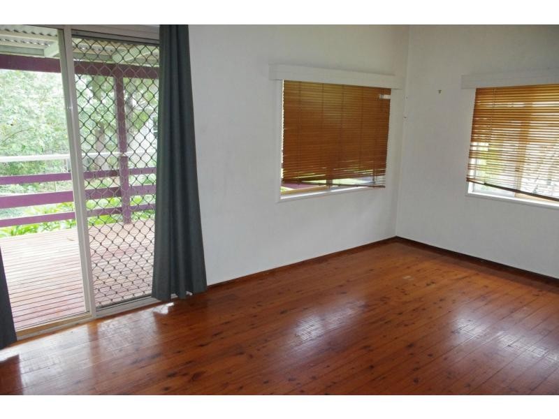 27 Jan Street, Macleay Island QLD 4184