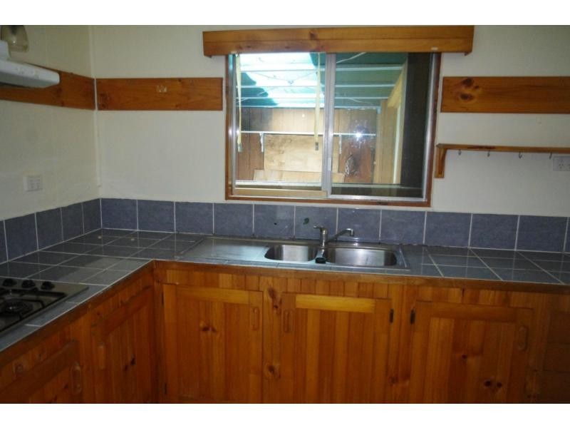 27 Jan Street, Macleay Island QLD 4184