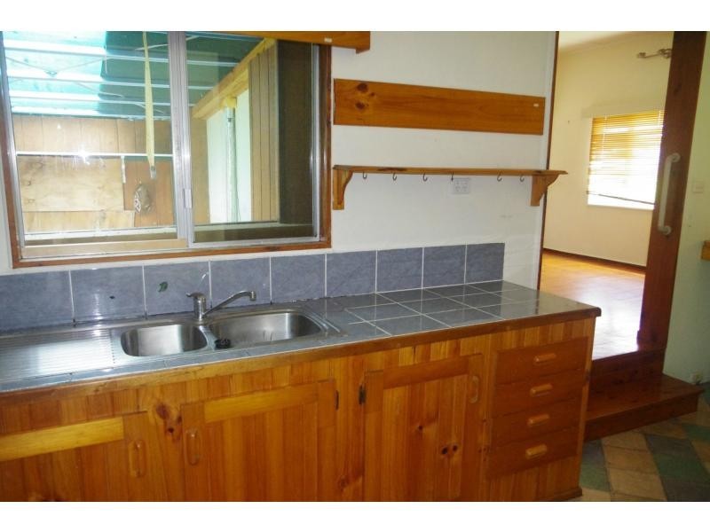 27 Jan Street, Macleay Island QLD 4184