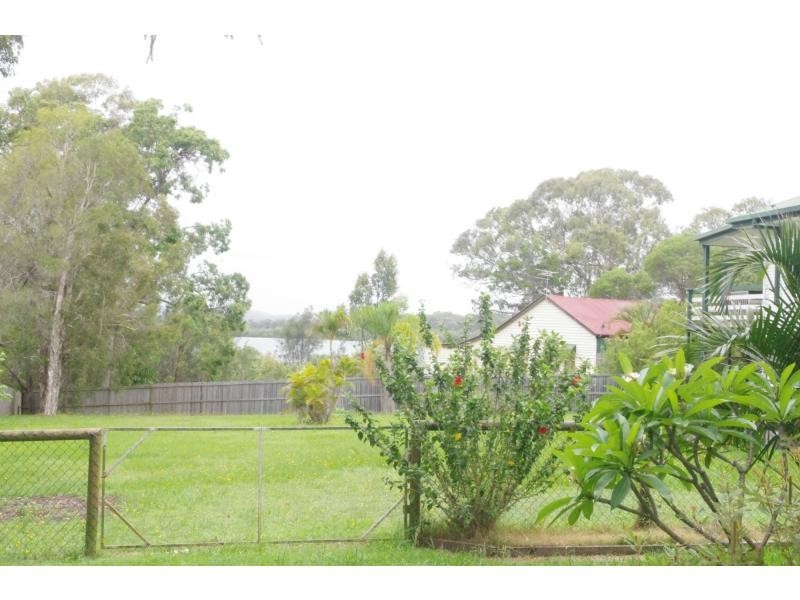 27 Jan Street, Macleay Island QLD 4184