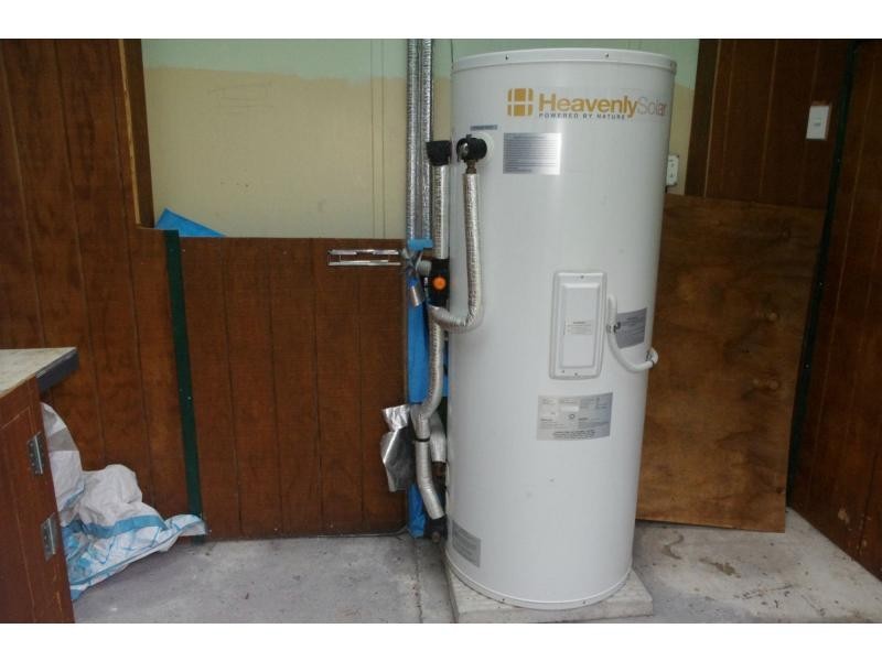 27 Jan Street, Macleay Island QLD 4184