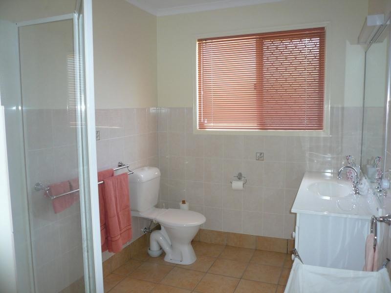 54 Western Road, Macleay Island QLD 4184