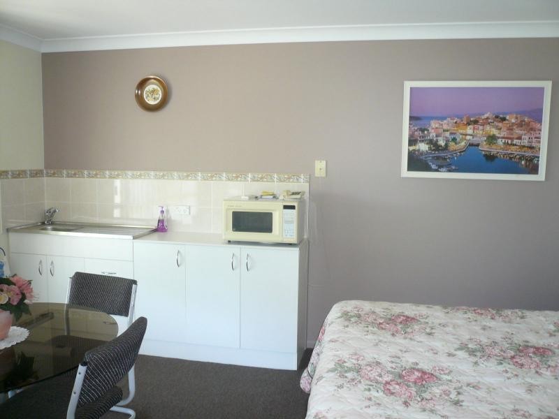 54 Western Road, Macleay Island QLD 4184