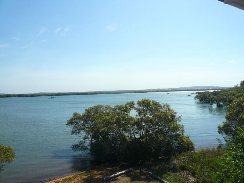 54 Western Road, Macleay Island QLD 4184