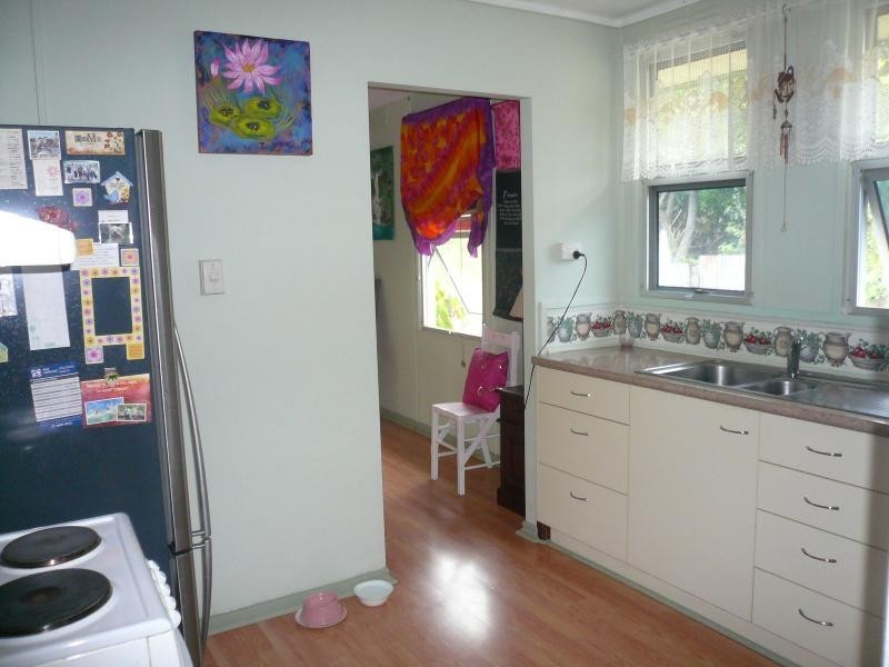 11 Lemontree Drive, Macleay Island QLD 4184