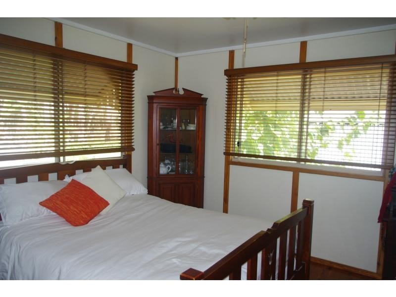 32 Attunga Street, Macleay Island QLD 4184