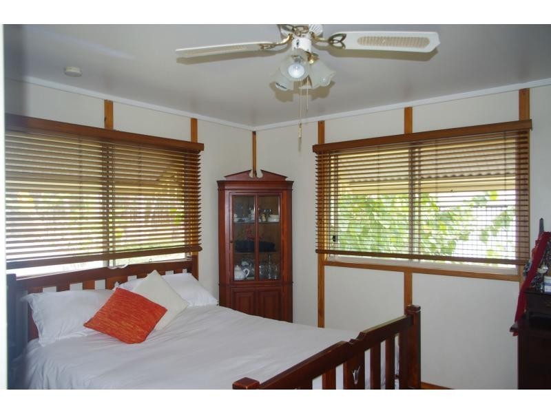 32 Attunga Street, Macleay Island QLD 4184