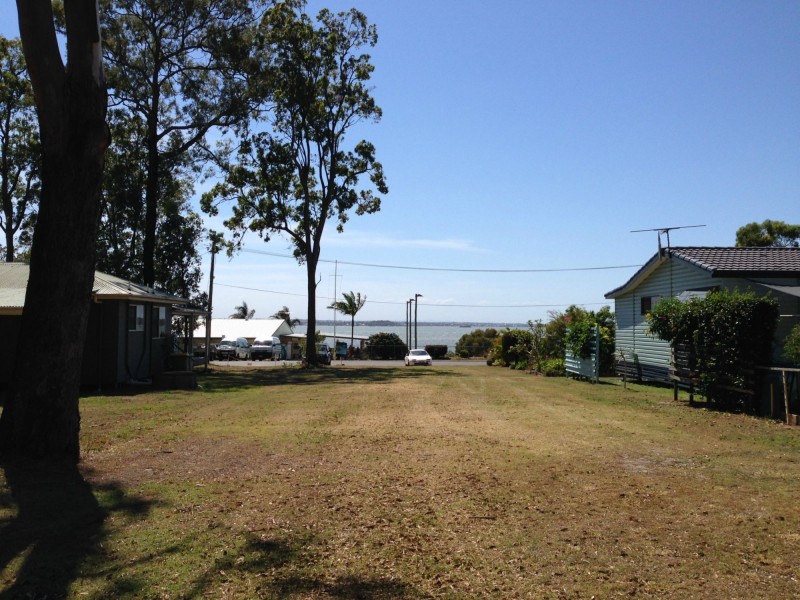 31 Benowa Street, Macleay Island QLD 4184