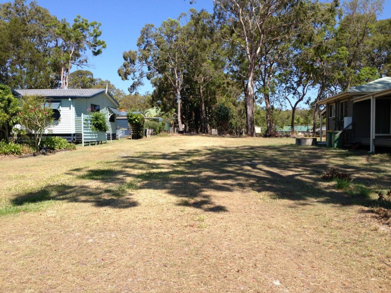 31 Benowa Street, Macleay Island QLD 4184