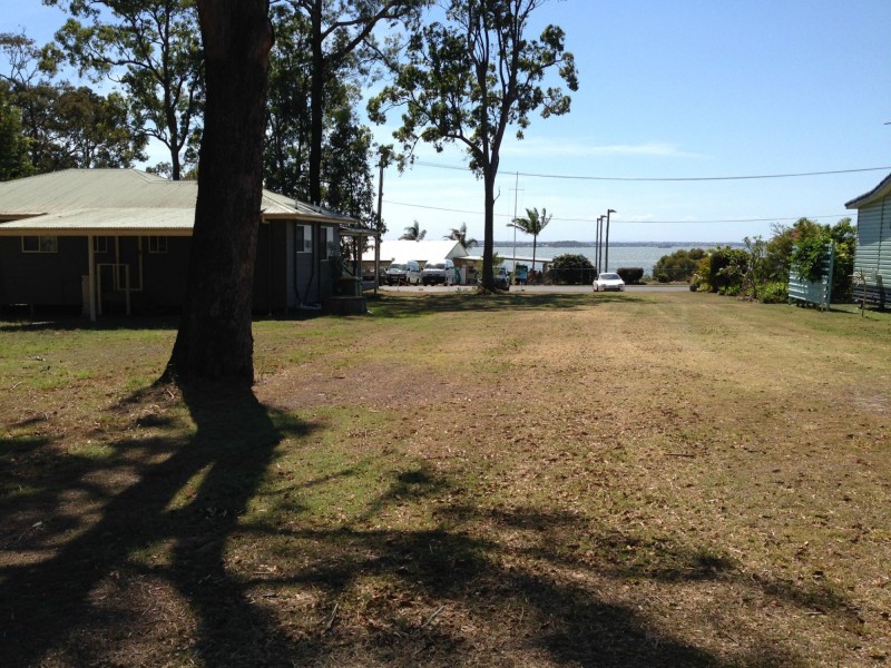 31 Benowa Street, Macleay Island QLD 4184