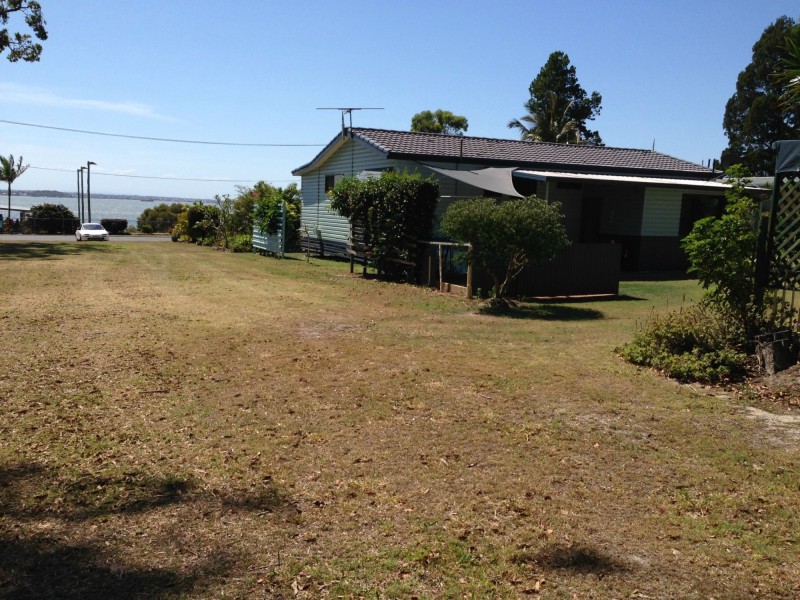 31 Benowa Street, Macleay Island QLD 4184