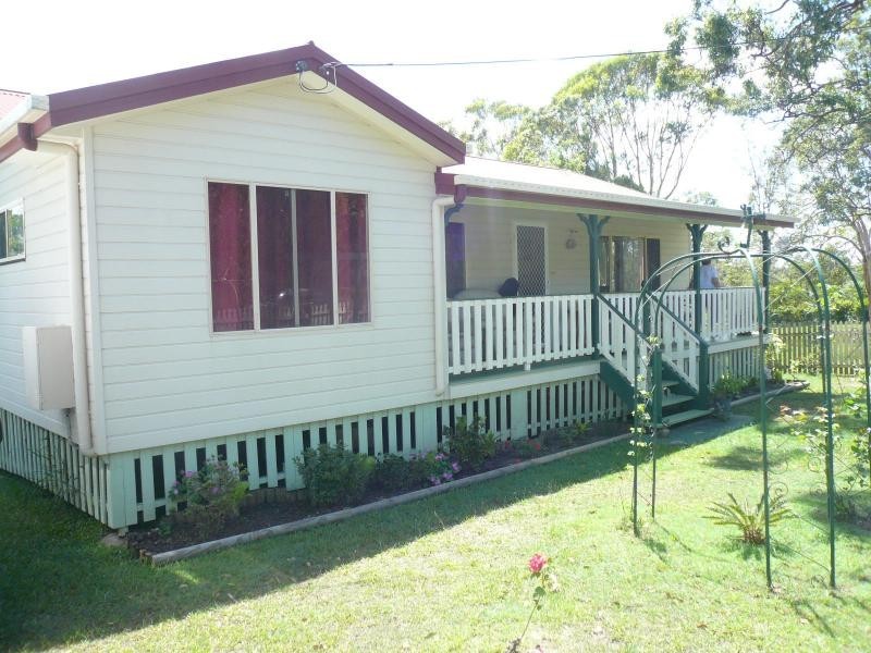 35 Scotts Road, Macleay Island QLD 4184