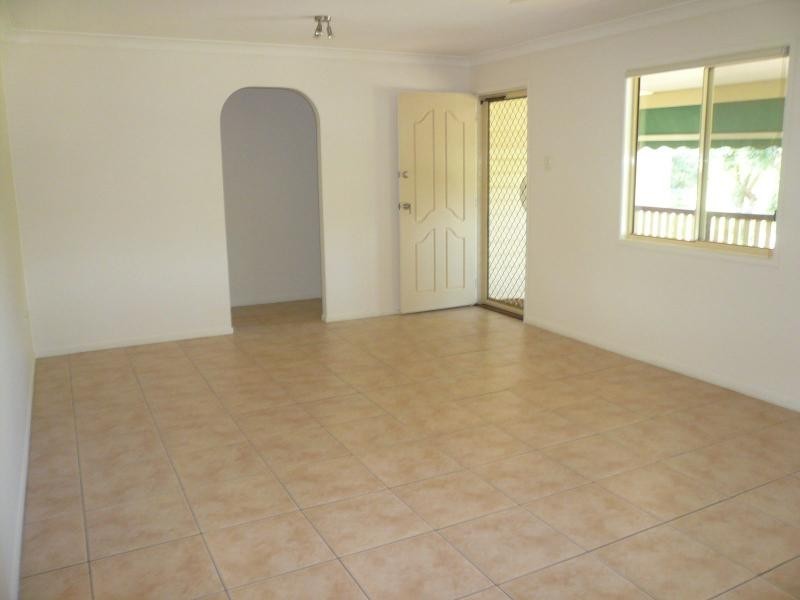 6 Betty Street, Macleay Island QLD 4184