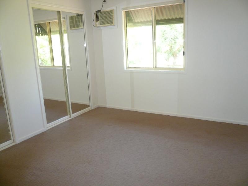 6 Betty Street, Macleay Island QLD 4184