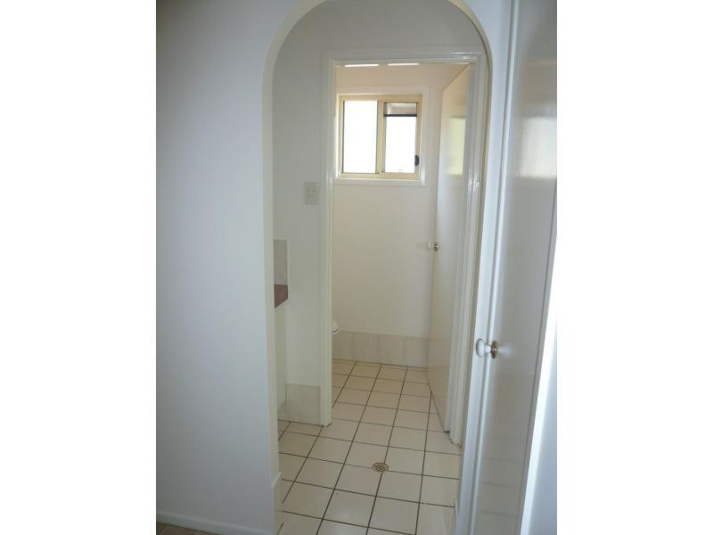 6 Betty Street, Macleay Island QLD 4184