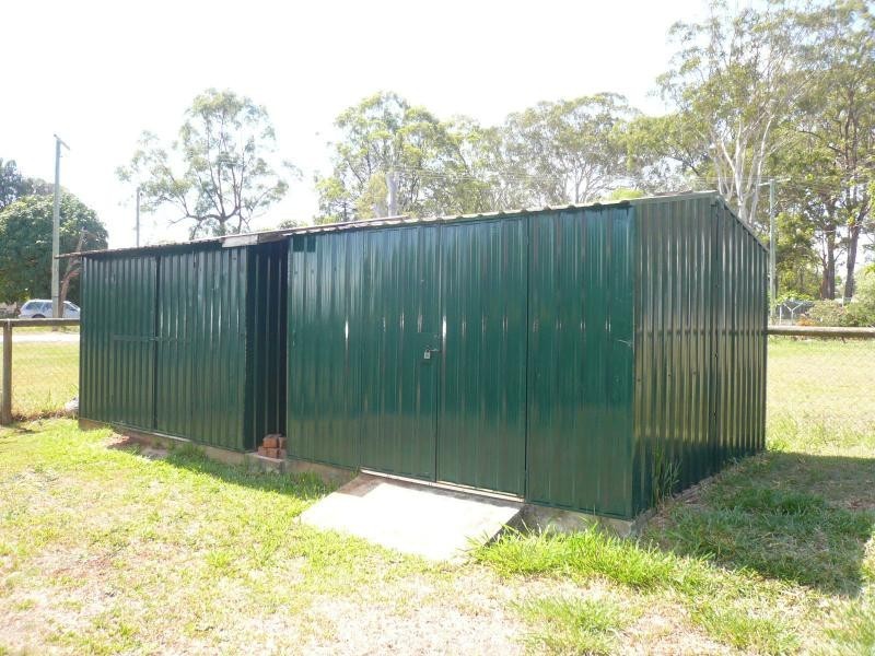 6 Betty Street, Macleay Island QLD 4184