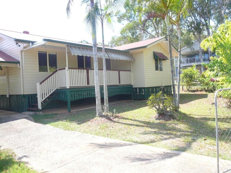 6 Betty Street, Macleay Island QLD 4184