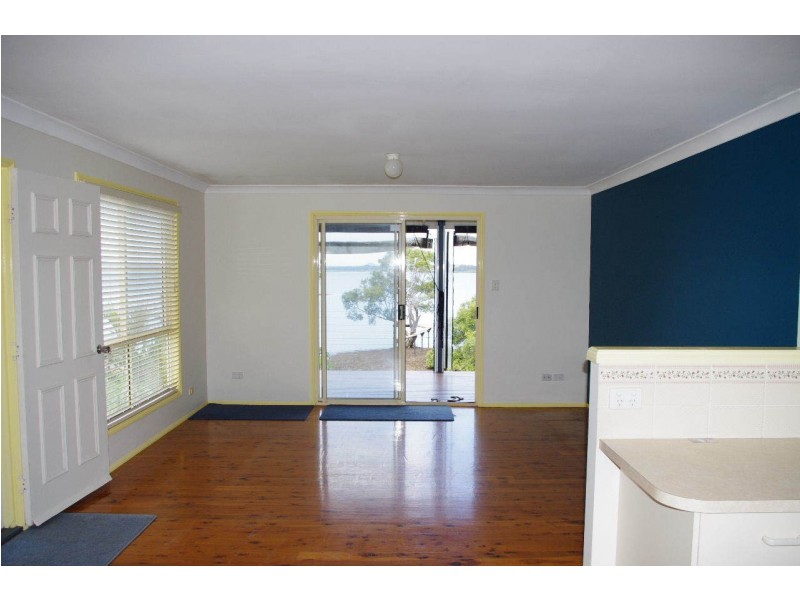 38 Coorong St, Macleay Island QLD 4184