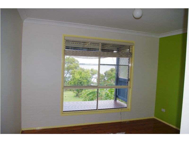 38 Coorong St, Macleay Island QLD 4184