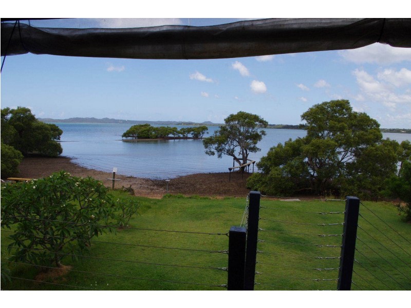 38 Coorong St, Macleay Island QLD 4184