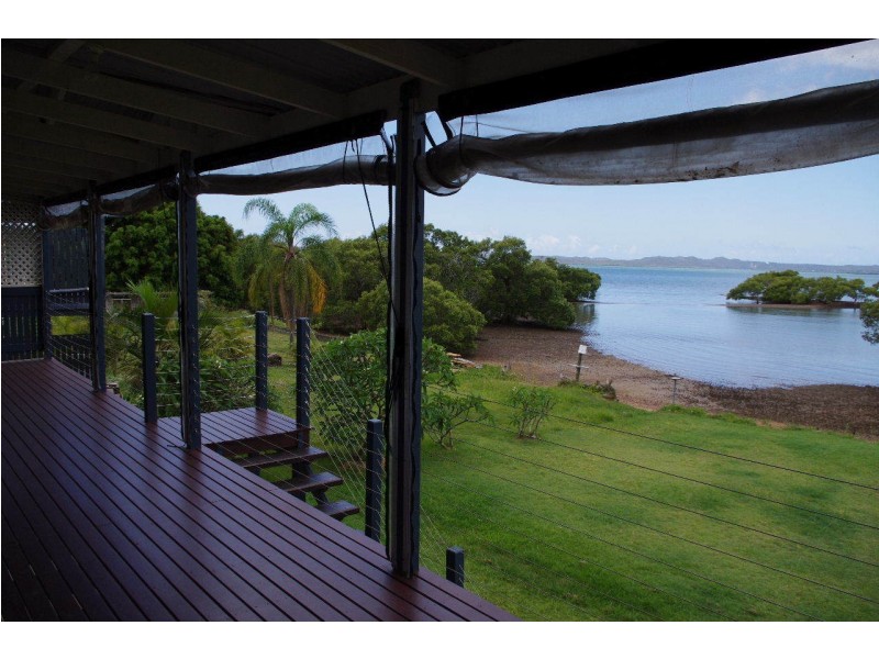 38 Coorong St, Macleay Island QLD 4184