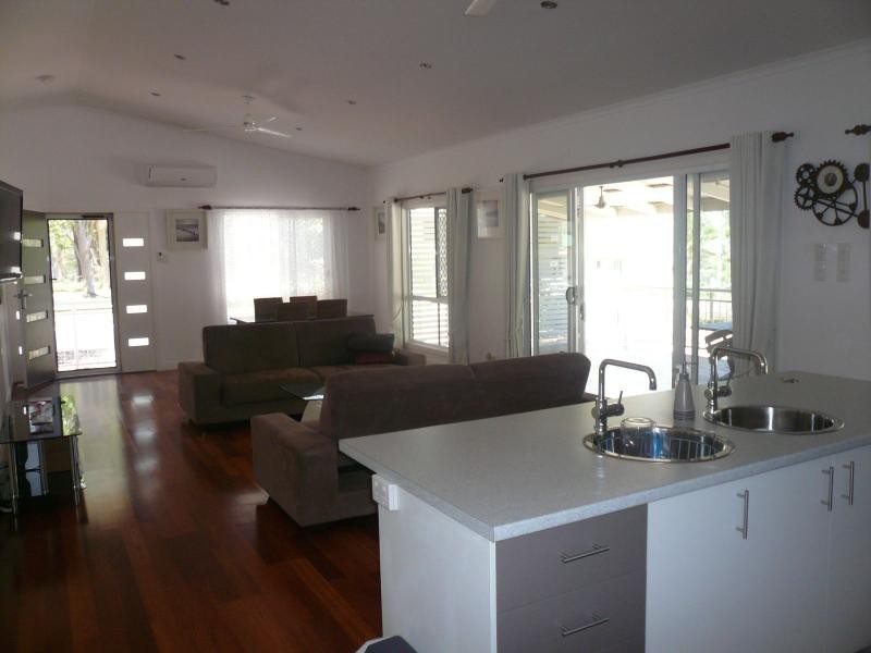 14-16 Baracoota Street, Macleay Island QLD 4184