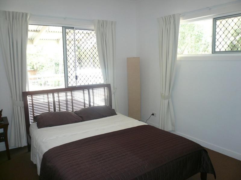 14-16 Baracoota Street, Macleay Island QLD 4184