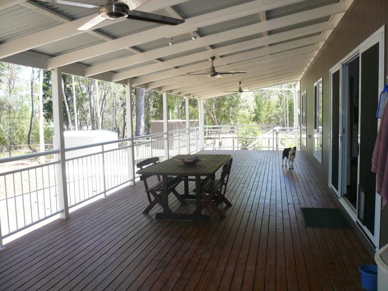 14-16 Baracoota Street, Macleay Island QLD 4184