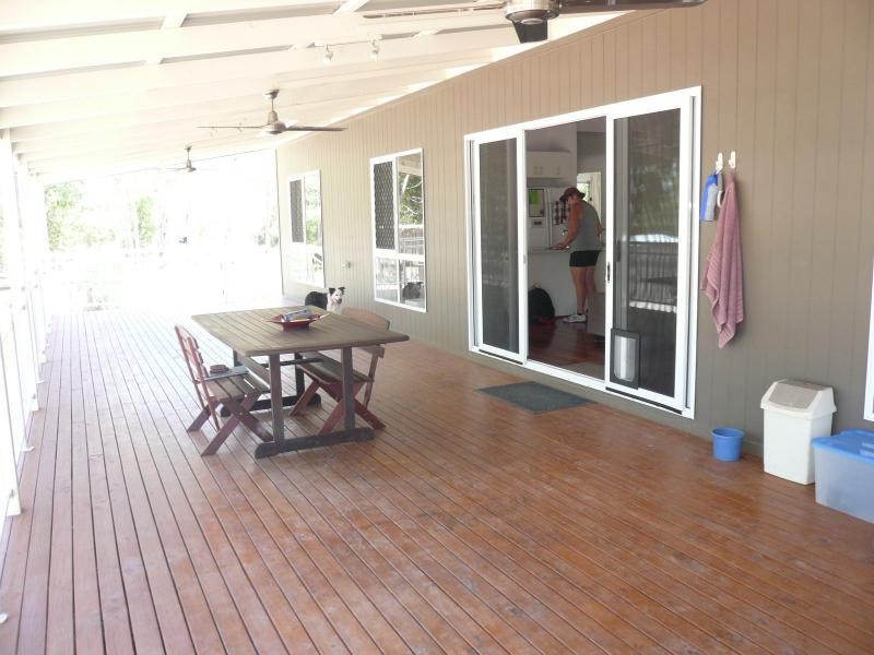 14-16 Baracoota Street, Macleay Island QLD 4184