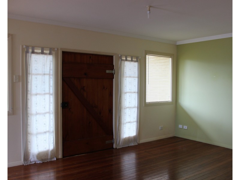 113 High Central Road, Macleay Island QLD 4184