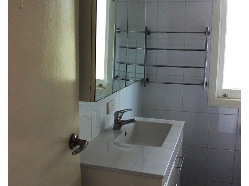 113 High Central Road, Macleay Island QLD 4184