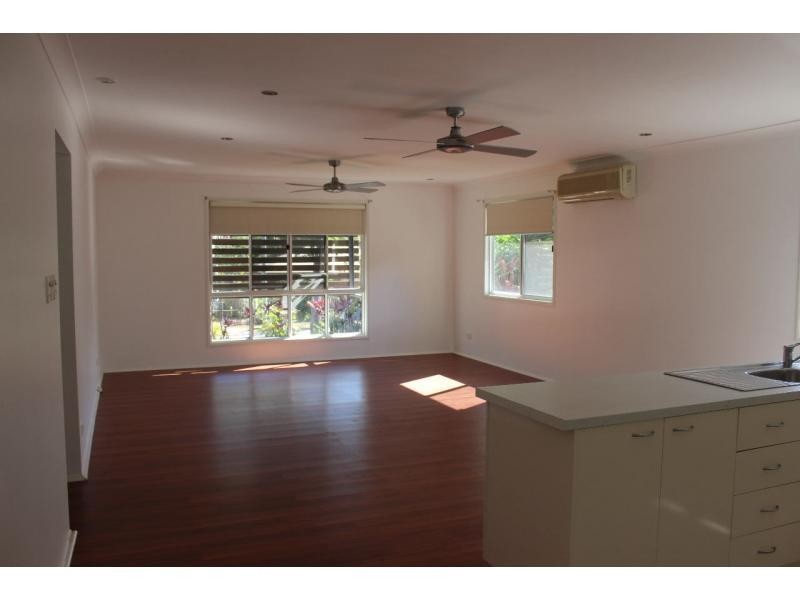 26 Rhodes Street, Macleay Island QLD 4184