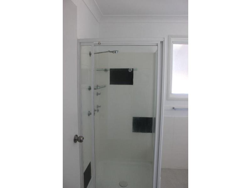 26 Rhodes Street, Macleay Island QLD 4184
