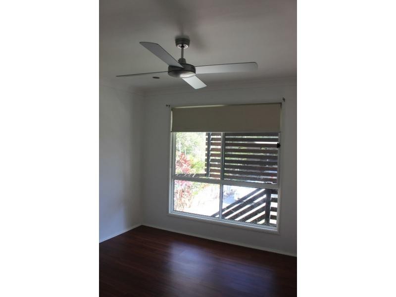 26 Rhodes Street, Macleay Island QLD 4184